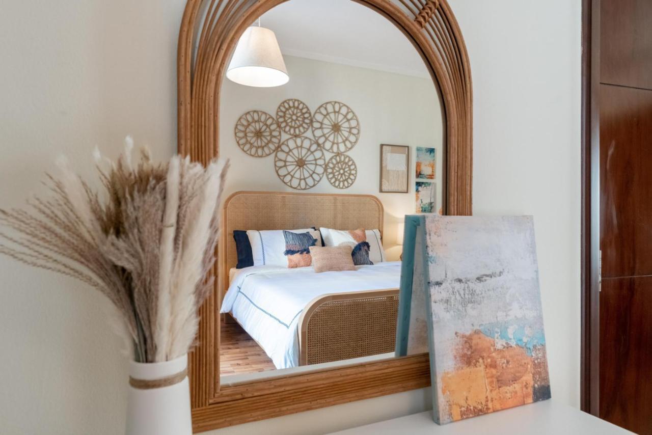 Boutique Sea Views - Marina Apartment Dubai